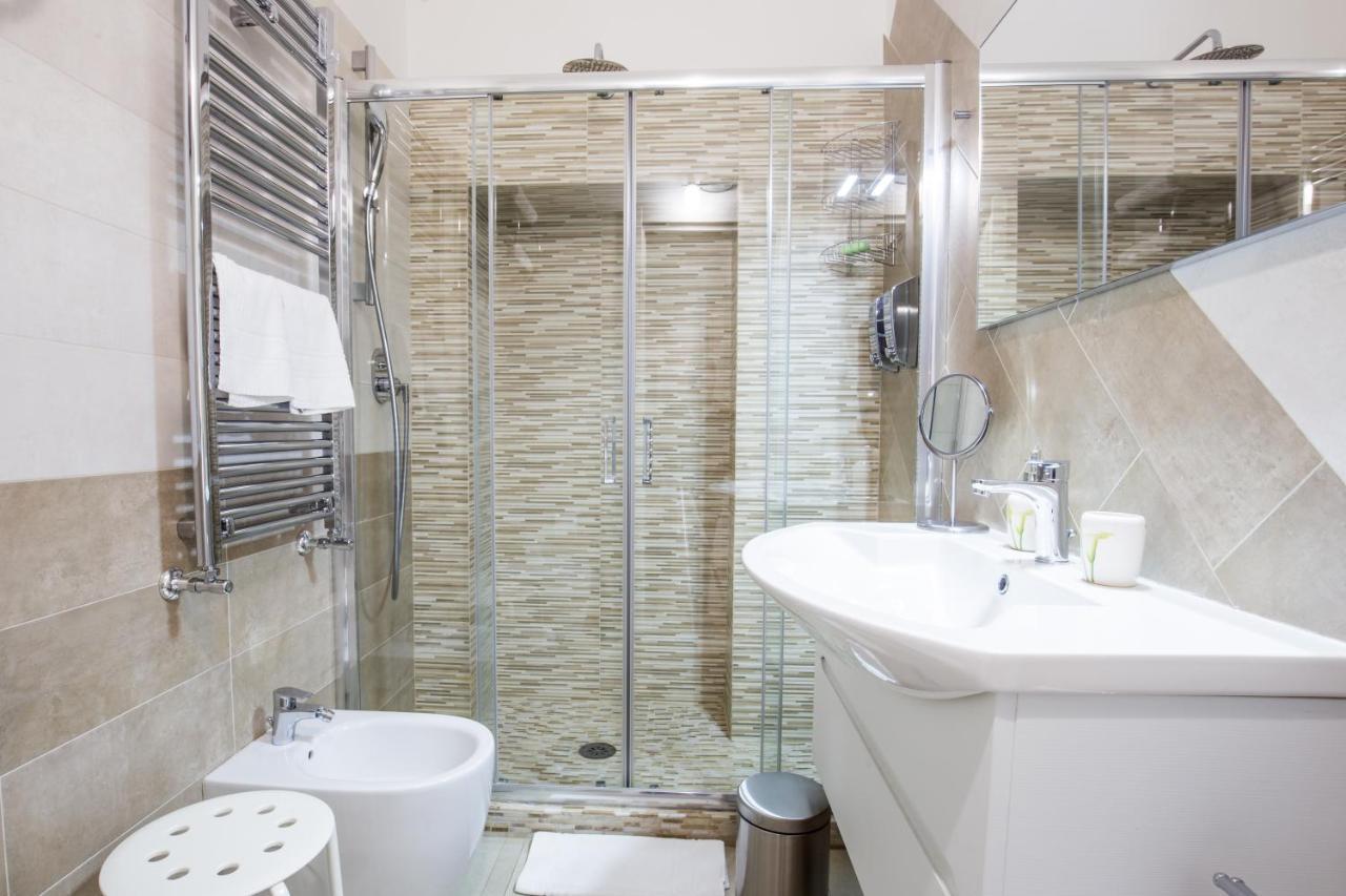 Parthenope Suite Rooms Наполи Екстериор снимка